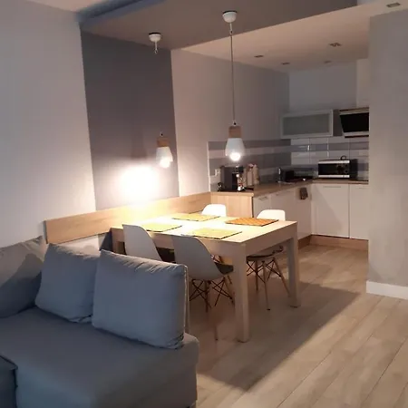 Morski アパート ミエンジボジェ